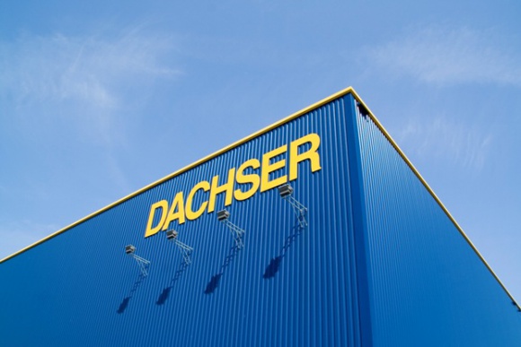 Dachser GmbH & Co. KG zmienia formę prawną na SE BIZNES, Firma - Dachser, jeden z wiodących europejskich operatorów logistycznych, zmienił formę prawną na spółkę europejską – Societas Europaea (SE), otwierając nowy rozdział w historii firmy. Rodzinna firma, jaką jest Dachser, nie planuje wprowadzenia akcji spółki do obrotu giełdowego.