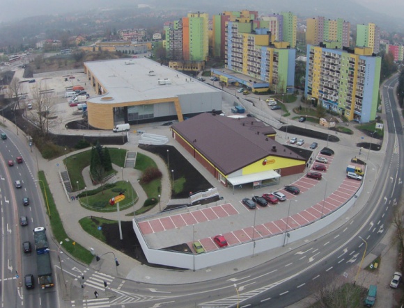 KIK oraz ING dopełniają Retail Park Karpacka BIZNES, Firma - Sieć z odzieżą pod marką KiK oraz odział banku ING uzupełnili listę najemców w Retail Park Karpacka (d. Retail Park Bielsko). Tym samym obiekt należący do Biura Inwestycji Kapitałowych został skomercjalizowany prawie w 95%.