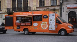 Makarunowy food truck przygotowany na oblężenie