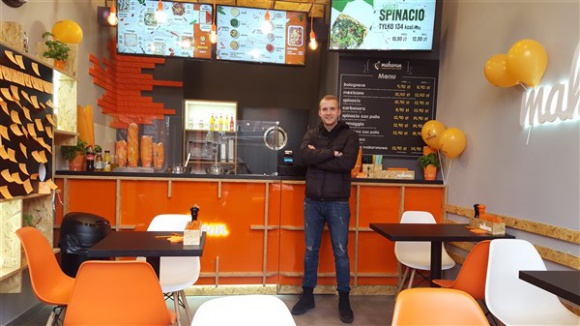 Makarun mnie przekonuje BIZNES, Firma - Początkujący przedsiębiorcy często obawiają się zainwestowania w marki gastronomiczne, gdyż jest to biznes dość wysokiego ryzyka.
