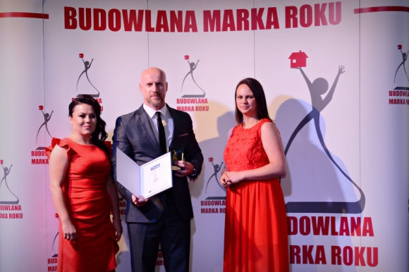 Galeco Złotą Budowlaną Marką Roku 2018! BIZNES, Firma - XIV edycja Gali Budowlana Marka Roku już za nami! Uhonorowano najbardziej cenione przez wykonawców firmy, przyznając im wyróżnienia i tytuły Budowlanych Marek Roku 2018. Firma Galeco, po raz kolejny, została utytułowana Złotą Budowlaną Marką Roku w kategorii „Systemy Rynnowe”.