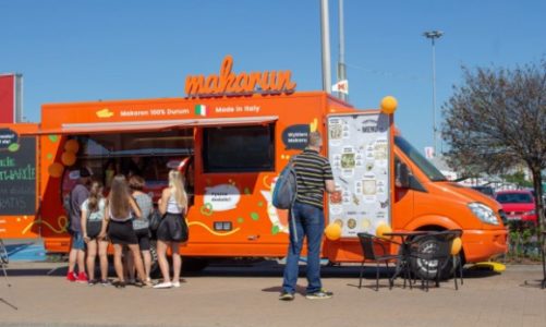 Trafiona lokalizacja makarunowego Food Trucka