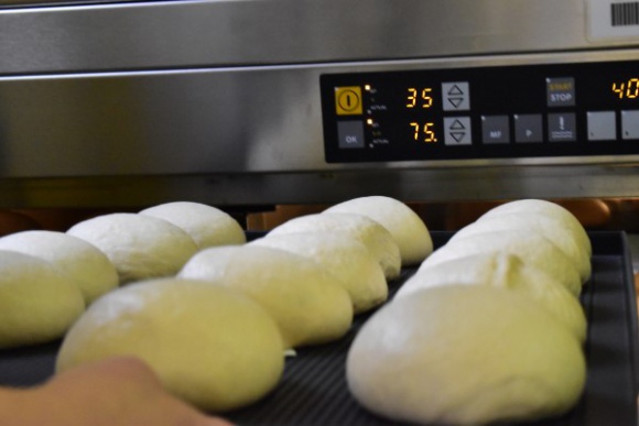 Najnowsze inwestycje Podlaskich Zakładów Zbożowych – profesjonalne laboratorium BIZNES, Firma - Nikogo nie trzeba przekonywać do tego, że smak i aromat potraw w największym stopniu zależy od jakości wykorzystywanych składników. Jednym słowem – bez dobrej mąki nie będzie chleba…