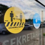 Nowość na rynku – dedykowane etykiety samoprzylepne COVID dla wybranych branż